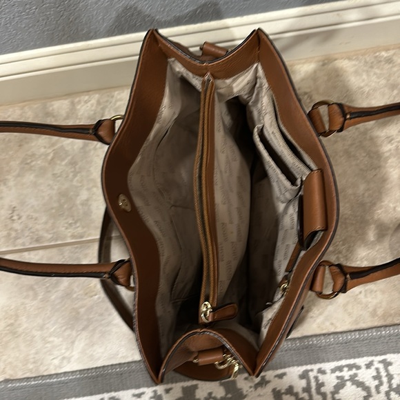 Michael Kors Women’s Purse/ Handbag - Picture 4 of 5